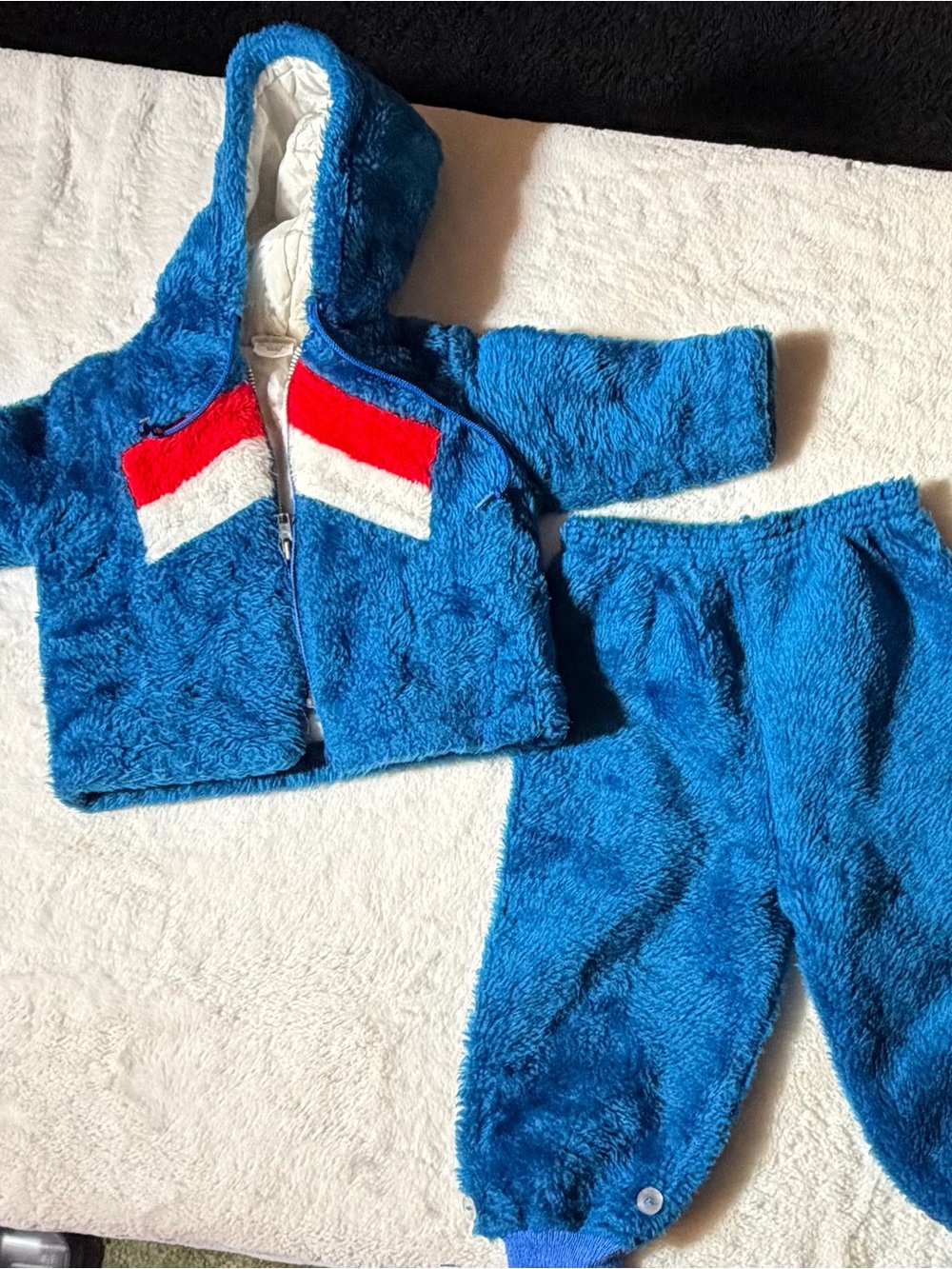 Kids Blue Fuzzy Hooded Matching Set with Red & White Chevron Accent